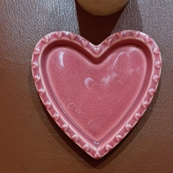 Pink Heart-Shaped Candle Stand And Cream 3"X3" Pillar Candle - Picture 5 of 9